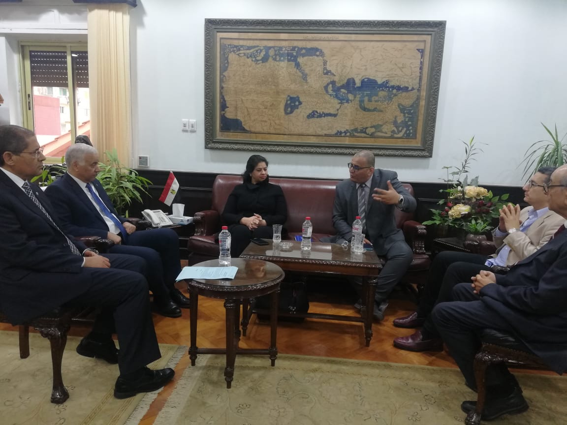 وفد من وزارة التخطيط وأكاديمية البحث العلمي يزور جامعة الإسك