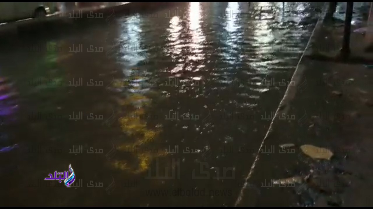 مياه الأمطار تغرق شوارع البحيرة