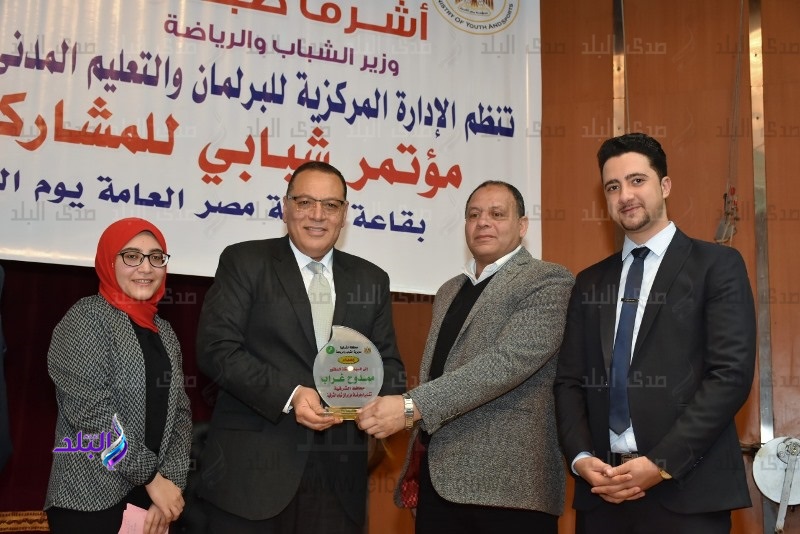 الدكتور ممدوح غراب محافظ الشرقية