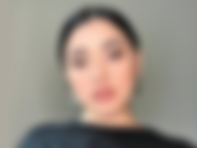 الفنانة الفلبينية لورين يونج