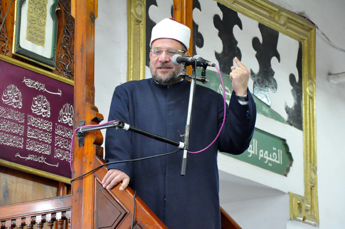 وزير الأوقاف: انتشار الأوبئة لا علاقة لها بالدين