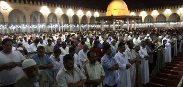 ماذا يحدث للميت عند صلاة مائة رجل في الجنازة؟