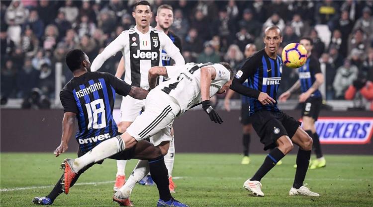لقطة من مباراة يوفنتوس وإنتر ميلان