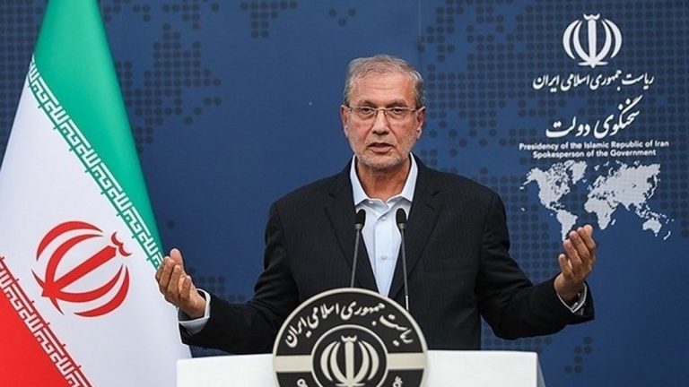 خوفا من كورونا.. متحدث حكومة إيران يعقد مؤتمر عبر الإنترنت