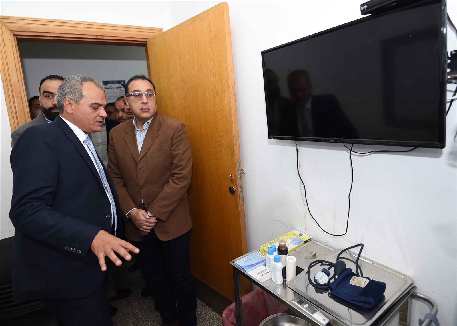 الدكتور مصطفى مدبولي في لحجر الصحى