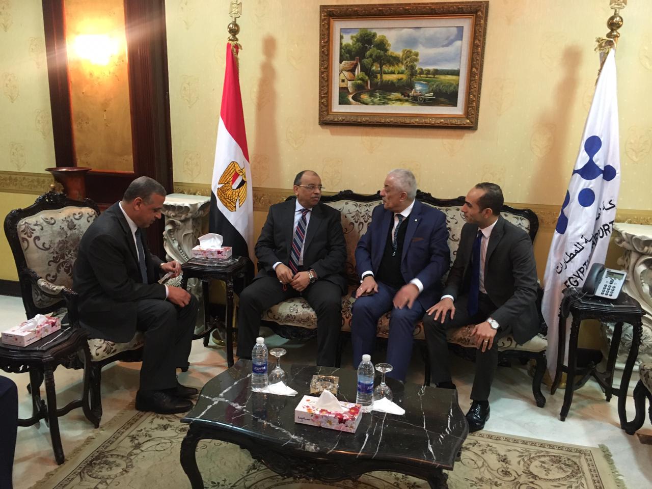 وزير التنمية المحلية