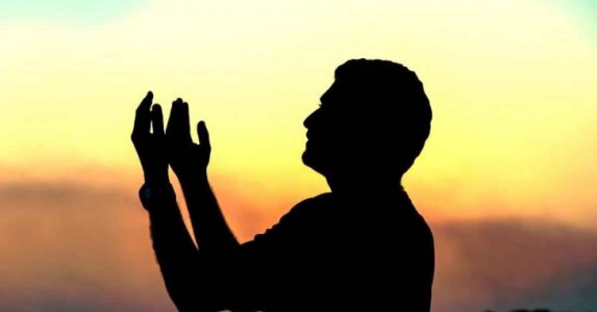 أذكار المساء مكتوبة.. تزيل الهم والغم عن القلب وتجلب الراحة 