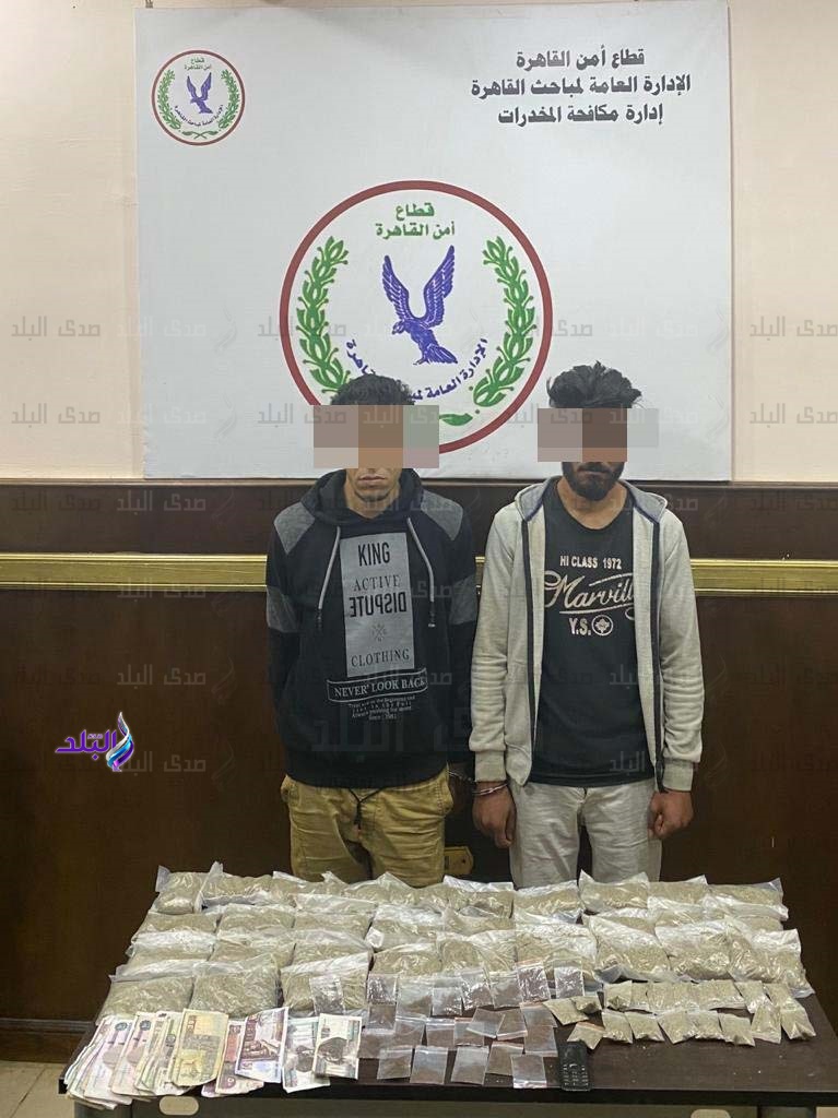 المتهمان عقب ضبطهما 