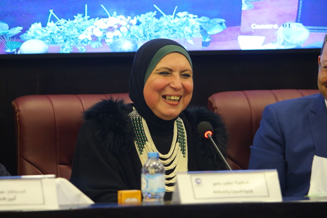 نيفين جامع وزيرة الصناعة والتجارة