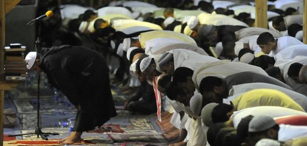 حكم من أطال الركوع برهة لكي يلحق آخر الركعة 