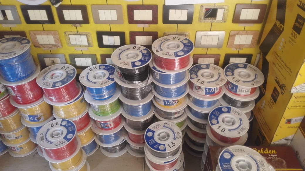 كابلات كهرباء مغشوشه