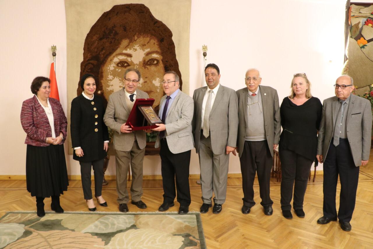 جامعة مصر للعلوم و التكنولوجيا 