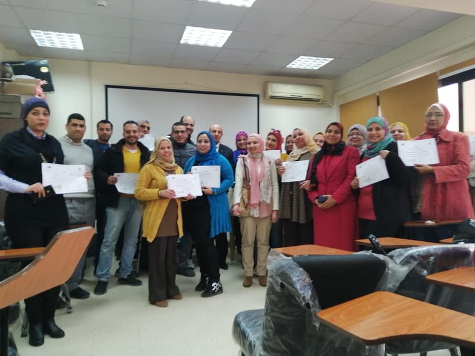 نتهاء فعاليات دورة اللغة الانجليزية للأعمال بجامعة عين شمس