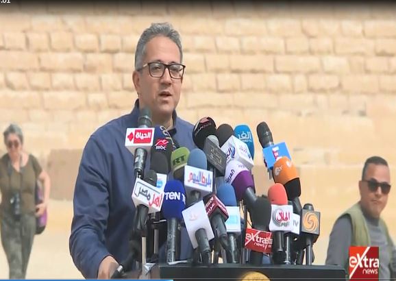 الدكتور خالد العنانى ، وزير السياحة والآثار 