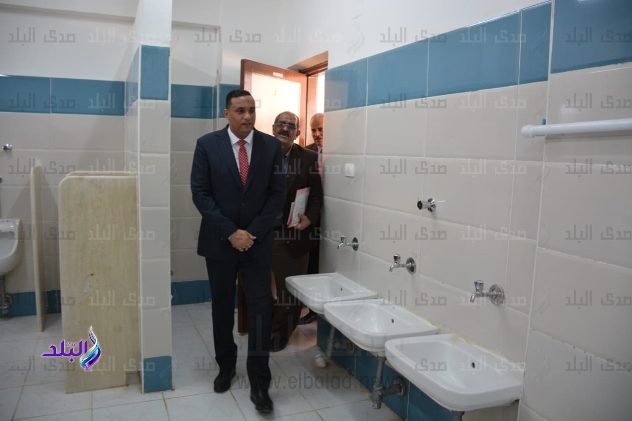 الدكتور أيمن مختار محافظ الدقهلية