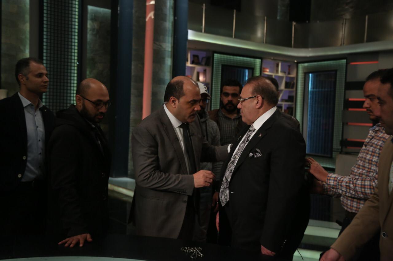 لدكتور حسن راتب  و الدكتور محمد الباز 
