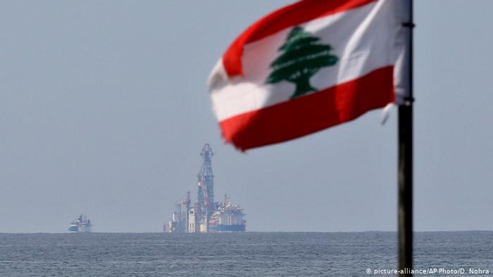 لبنان يعلق سداد الديون وسط تكهنات بإعلان الإفلاس