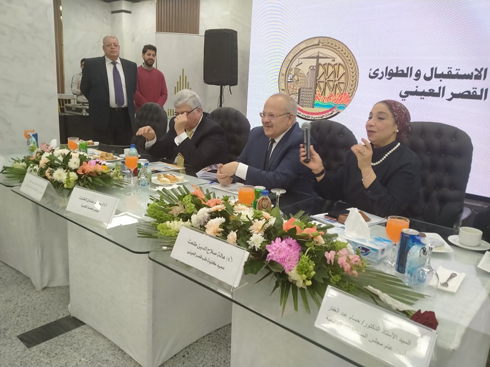 رئيس جامعة القاهرة