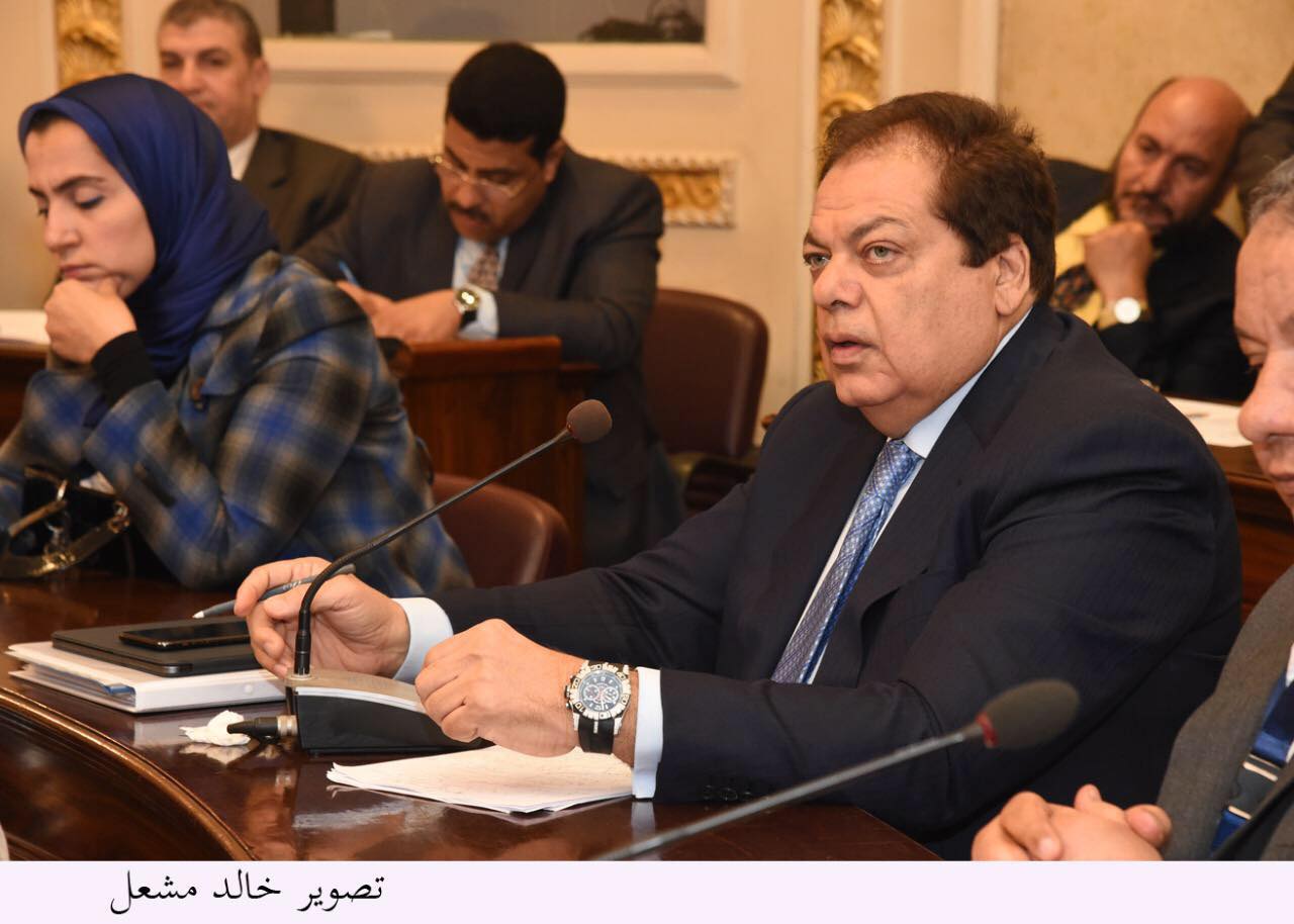 النائب محمد أبو العينين