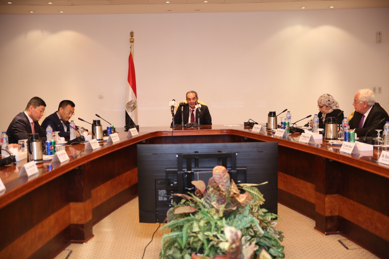 الدكتور عمرو طلعت - وزير الاتصالات