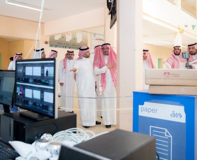 وزير التعليم السعودي يتابع نظام المدرسة الافتراضية وزير التعليم السعودي يتابع نظام المدرسة الافتراضية