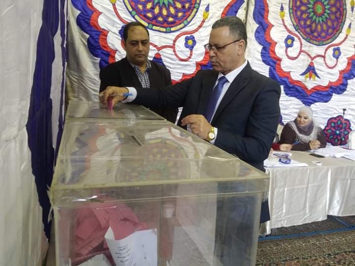 سعد سليم يدلى بصوته فى انتخابات الجمهورية