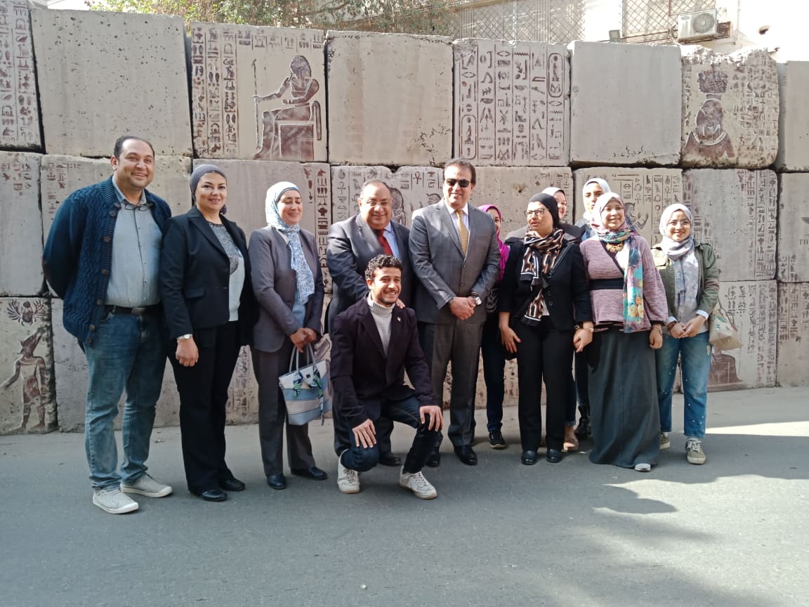 جانب من حضور وزير التعليم العالي تجميل ميدان سيمون بوليفار 