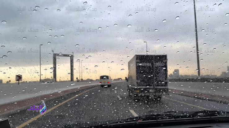 سقوط الأمطار