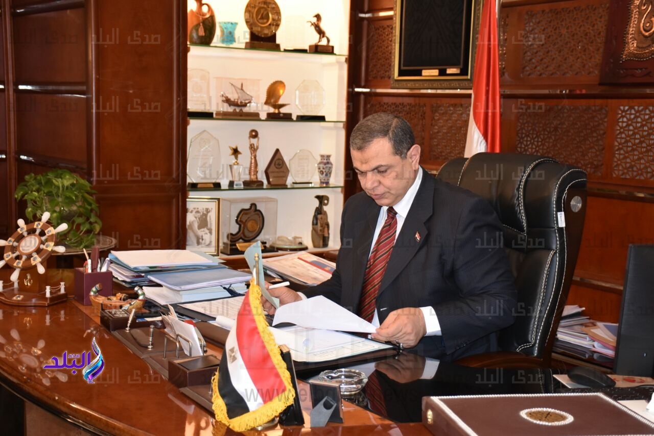 وزير القوي العاملة