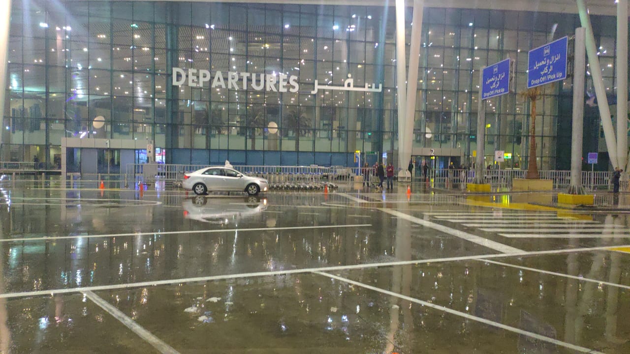 مطار القاهرة 