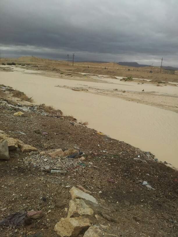 سقوط أعمدة كهرباء وانهيار منازل وعشش بـ وسط سيناء