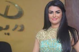المذيعة نادية حسني