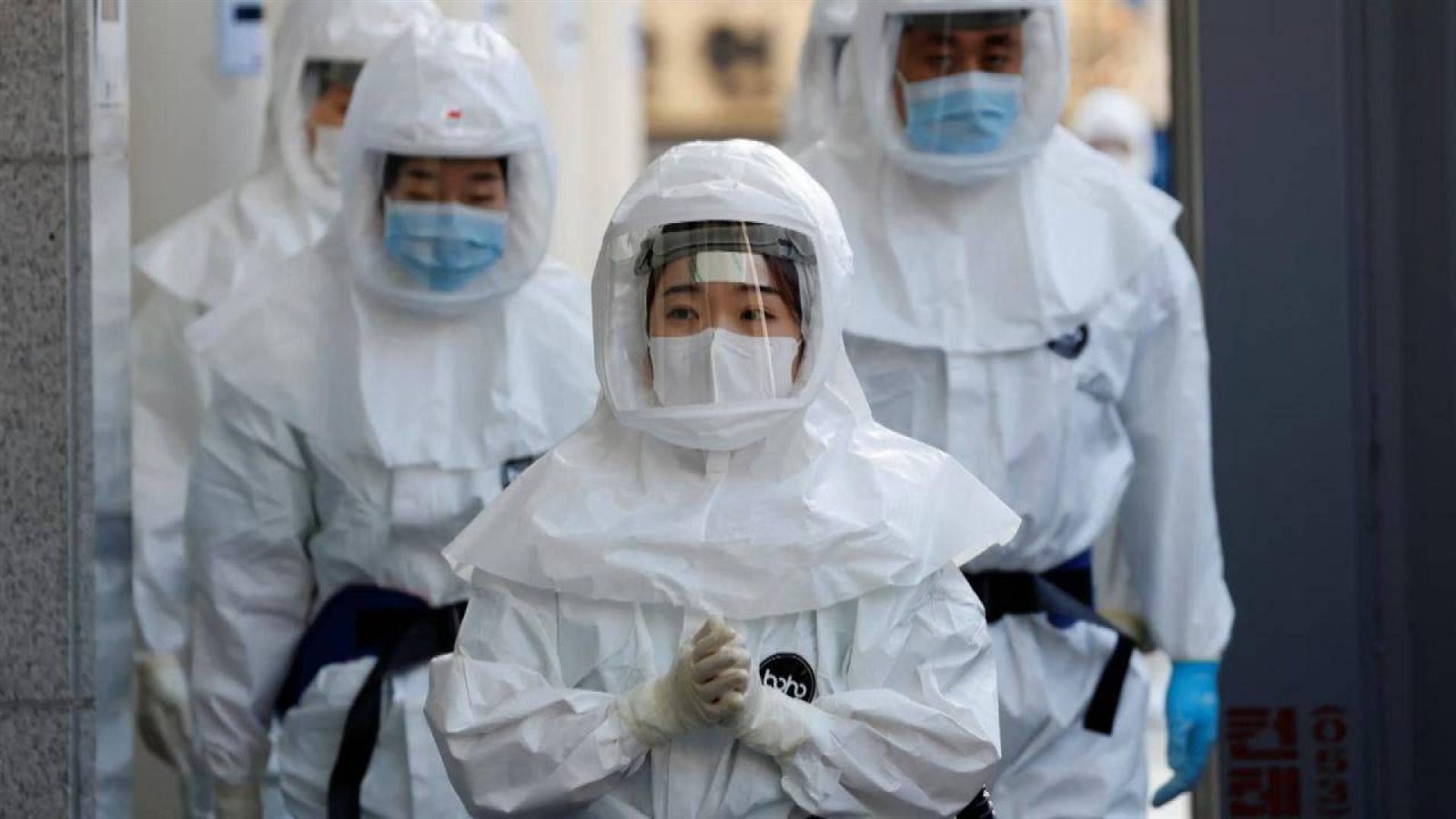 إندونيسيا تغلق المدارس لمدة أسبوعين بسبب مخاوف فيروس كورونا