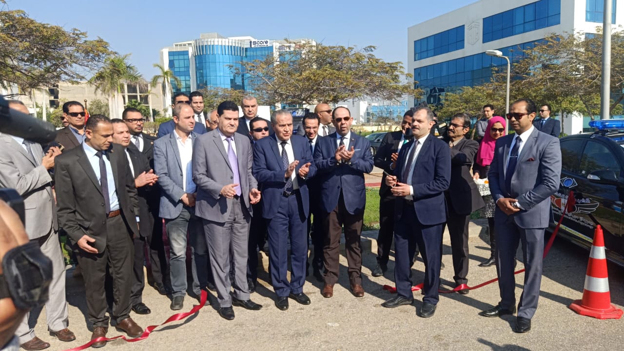 وزير التموين خلال إطلاق سيارات النجدة