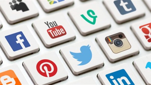 سوشيال ميديا