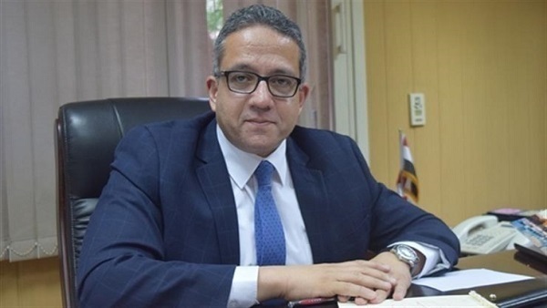 وزير السياحة 