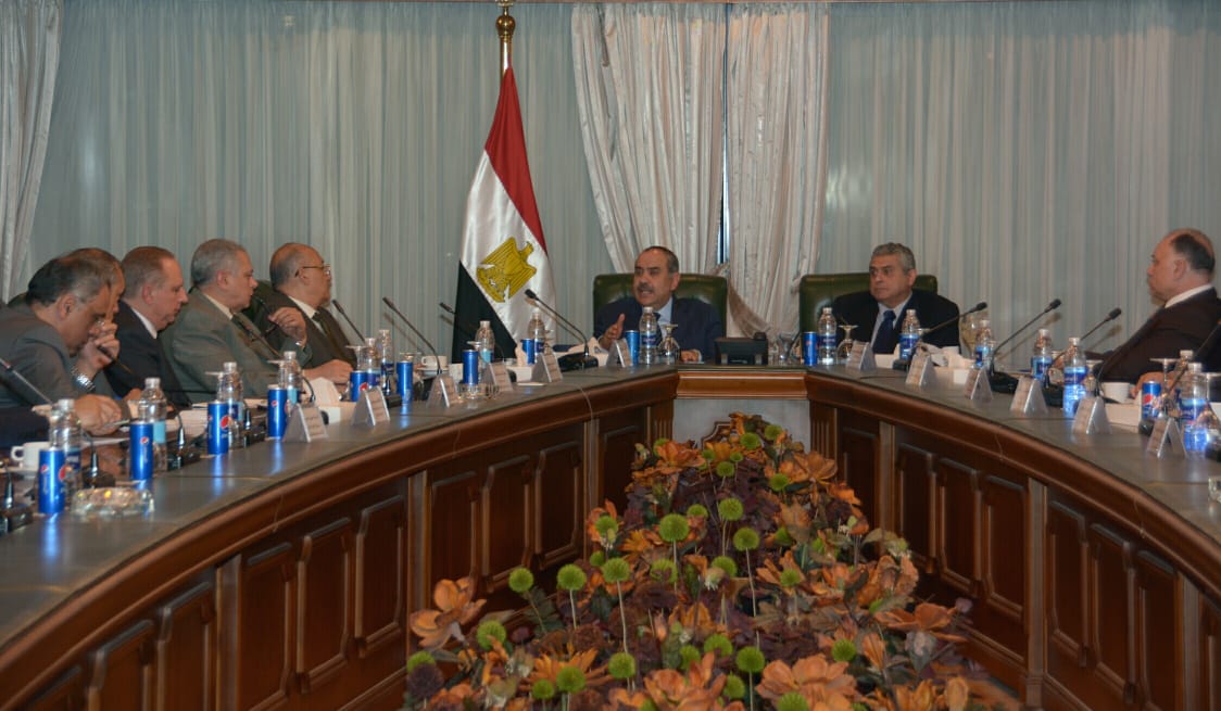 اجتماع وزير الطيران