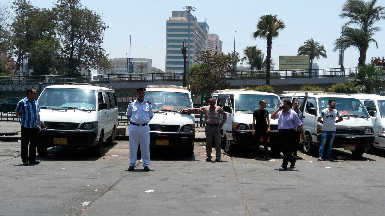 احد مواقف السيارات