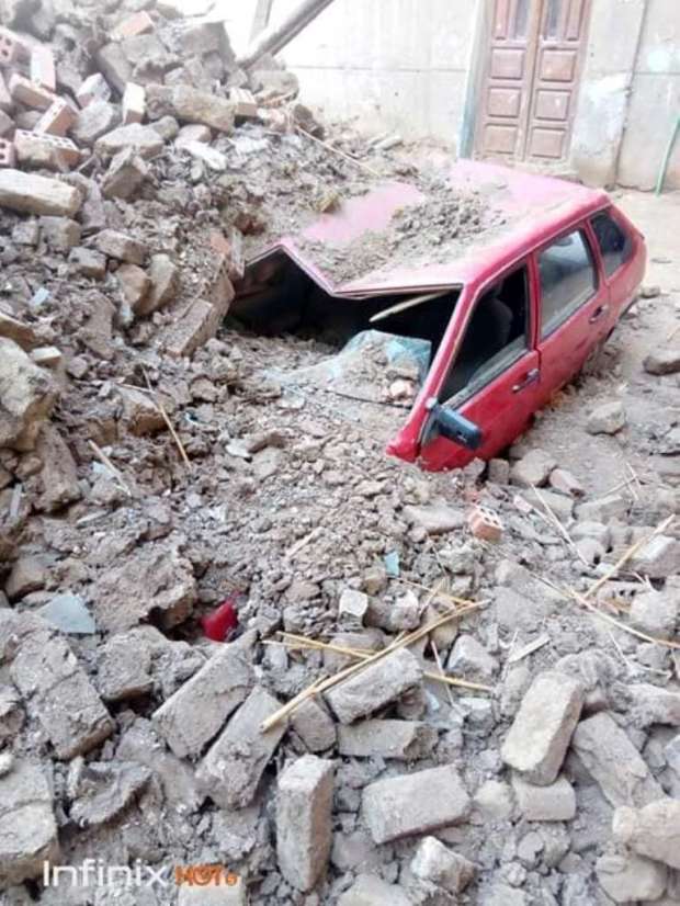 انهيار منزل