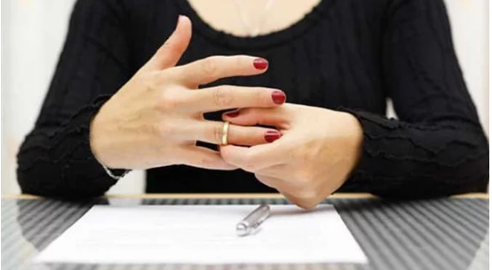 مشاكل نفسية تواجه المرأة بعد الطلاق