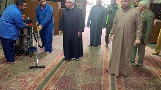 مدير أوقاف القاهرة يتابع تعقيم المساجد