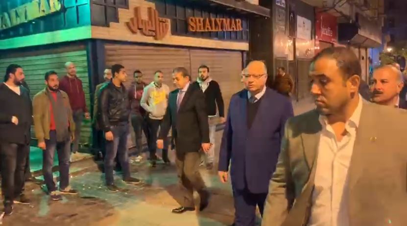 محافظ القاهرة يقود حملة مكبرة لإغلاق المحلات والمطاعم 