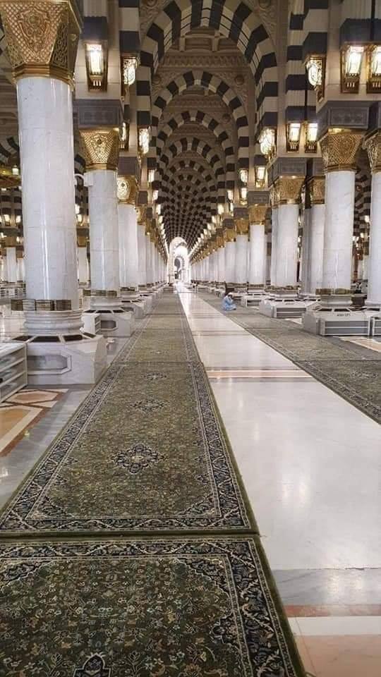 صور الحرمين الشريفين بعد إلغاء صلاة الجمعة بسبب كورونا