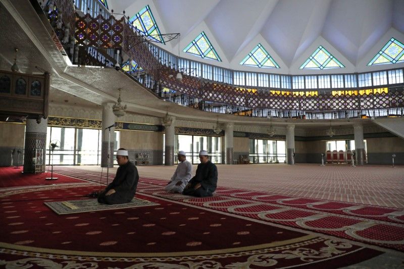 صلاة الجمعة اليوم