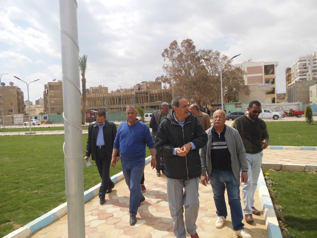 استمرار إصلاح الهبوط الأرضي بشارع النيل بالسويس