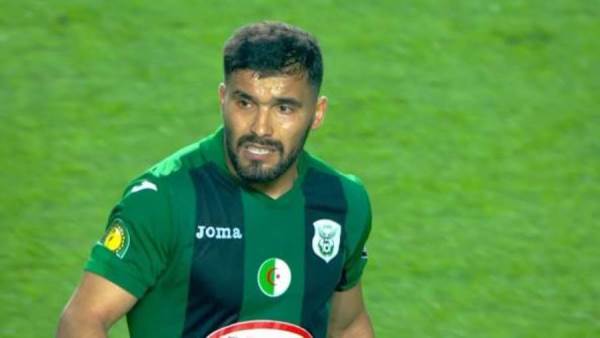 الجزائري حسين بن عيادة