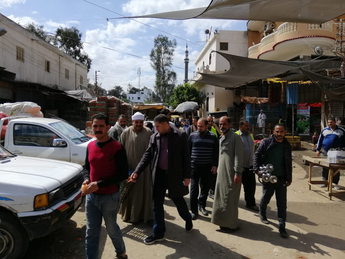 غلق المحلات التجارية والمقاهي بالبجيرة