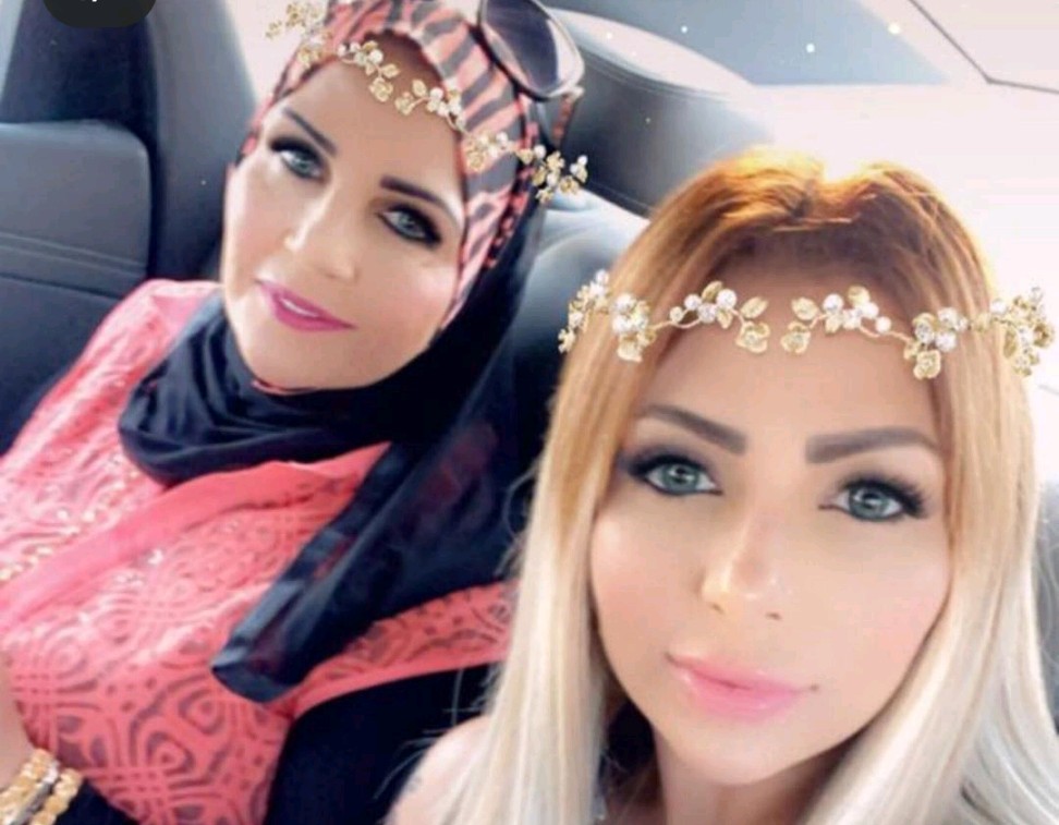 سارة خليفة ووالدتها