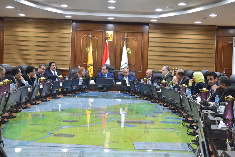 تطهير وتعقيم المنشأت بجامعة بني سويف وإيقاف تلقي الشكاوى ورق