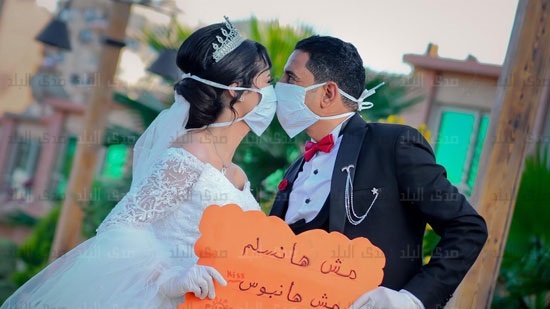  كيف احتفل انطونيوس ونانسى بزفافهما في زمن الكورونا